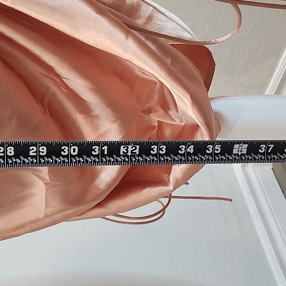 GORGEOUS ROSE GOLD SPAGHETTI STRAP DRESS IN GREAT CONDITION - Picture 5 of 7